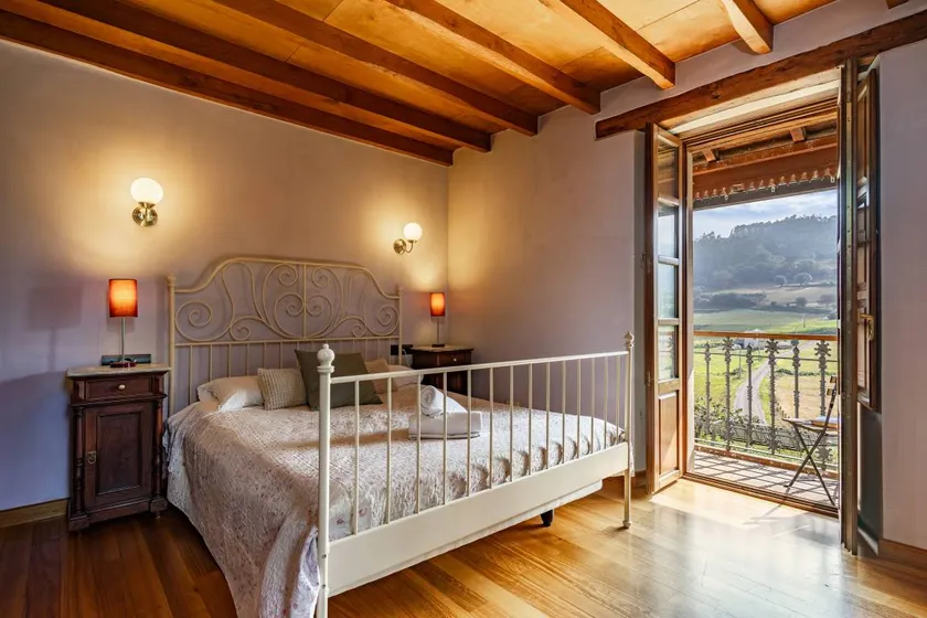Familienorientiertes wunderschönes Privatzimmer mit Garten, Terrasse und Grill | Bergblick | Hunde erlaubt - Image 1