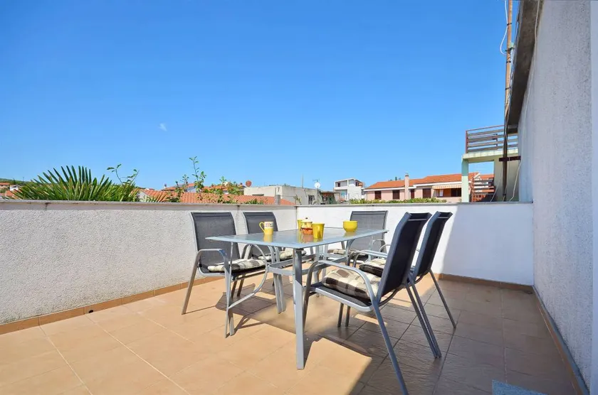 Appartement avec barbecue | Vue jardin - Image 1