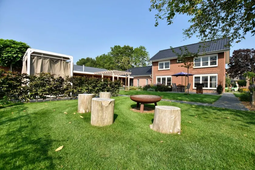 Charmante villa entièrement équipée avec jardin, sauna et terrasse | Vue nature - Image 1