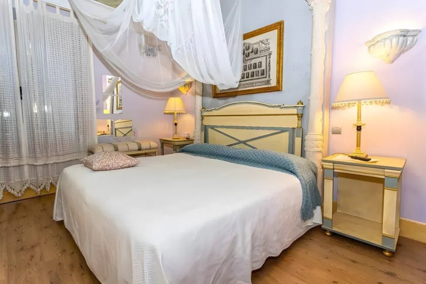Room 'Suite 9' with Mountain Views, Shared Terrace and Wi-Fi - Image 1