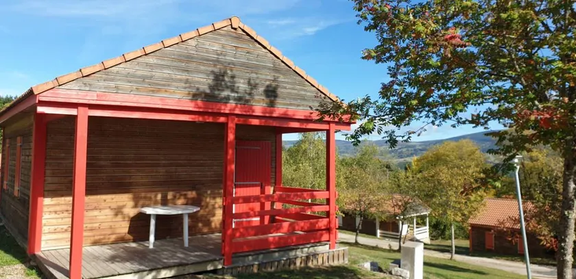 Chalet 'Hibiscus for 6, Weekend Price' with Mountain View, Shared Pool, and Wi-Fi - Image 1