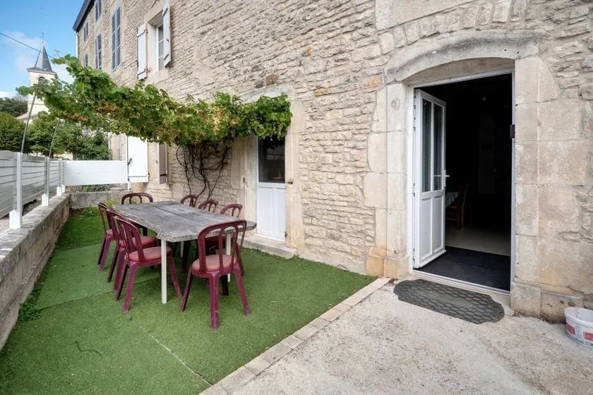 Child-friendly cottage with BBQ & terrace | City view | Pet-friendly - Image 1