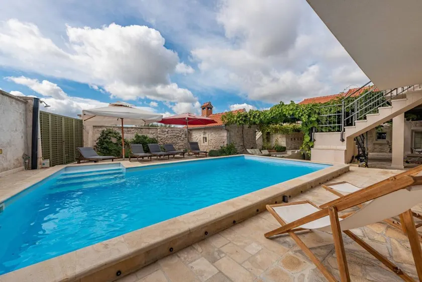 Villa with barbeque, private pool & garden | Garden view - Image 1
