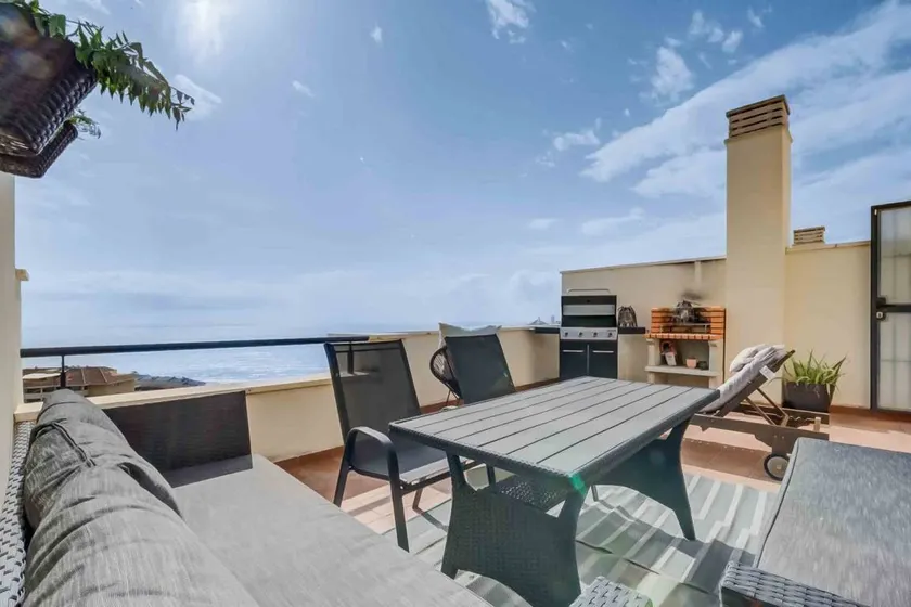 Vacation Home 'Horizon Indulgence' with Sea Views, Wi-Fi and Air Conditioning - Image 1