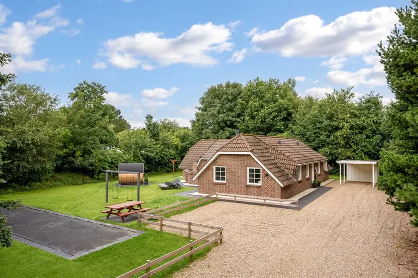 Holiday home with private pool, terrace & sauna - Image 1