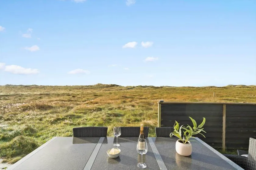 Fully equipped holiday home with jacuzzi, sauna & barbecue | Pet-friendly - Image 1