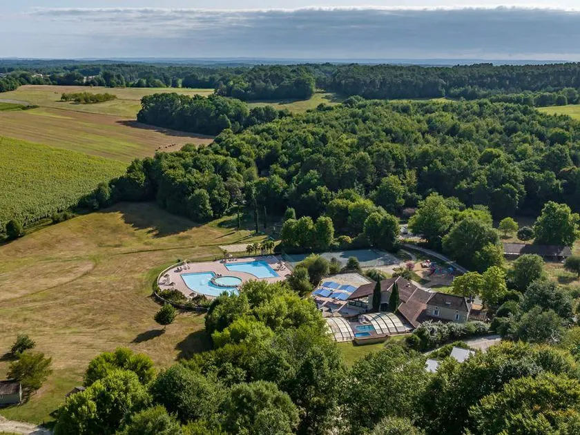 Merveilleux chalet avec terrasse et piscine | Avec animaux autorisés - Image 1