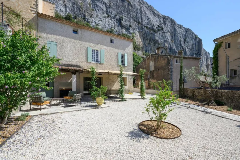 Holiday Home "Les Gîtes de Nanou" with Wi-Fi and Air Conditioning - Image 1
