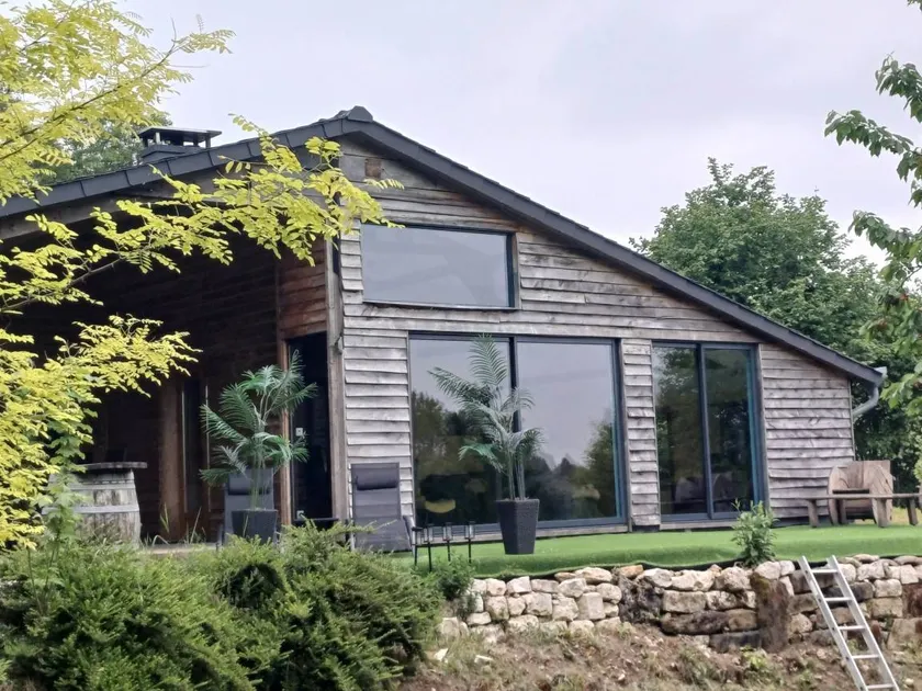 Fully equipped nice chalet with terrace, sauna & jacuzzi | Garden view - Image 1