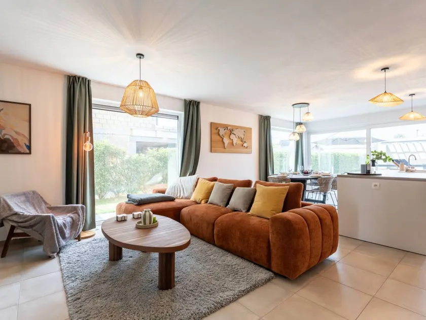 Children-friendly house with barbeque, terrace & garden - Image 1