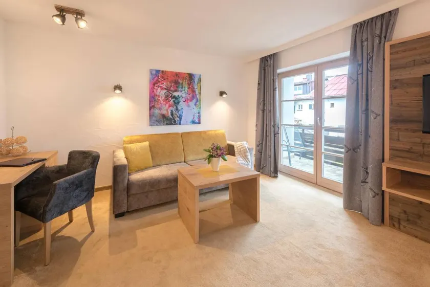 Apartment with jacuzzi, terrace & garden | Mountain view - Image 1