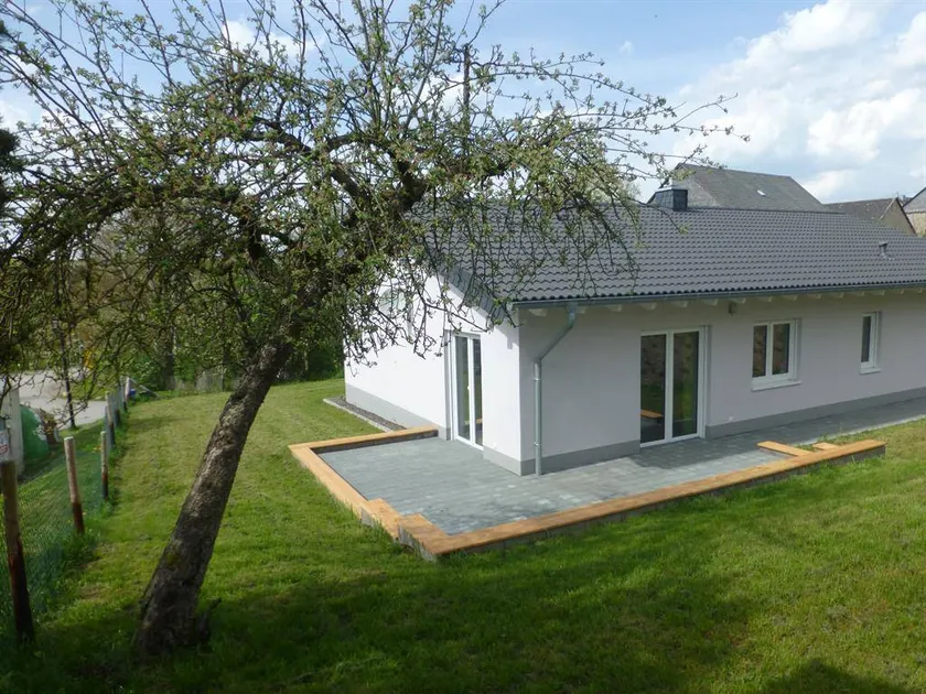 Child-friendly house with terrace, barbeque & garden | Pet-friendly - Image 1