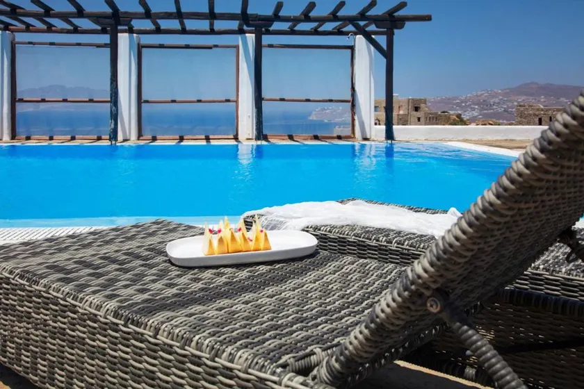 Apartment with pool | City view | Good for workation - Image 1