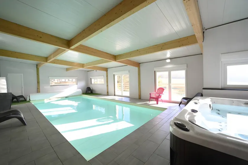 Casa rural con barbacoa, jacuzzi y piscina climatizada | Vistas al jardín - Image 1