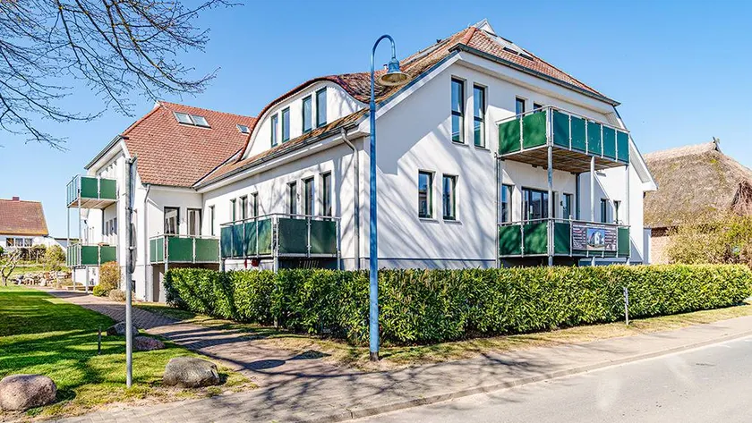 Holiday apartment with garden, sauna & BBQ - Image 1