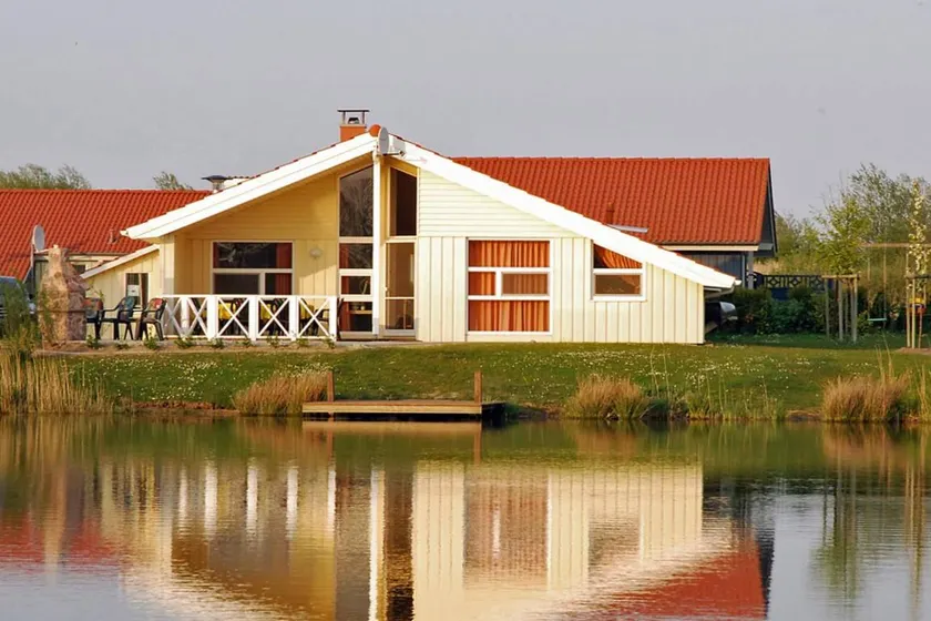 Children-friendly holiday home with sauna, BBQ & terrace | Water view | Pet-friendly - Image 1