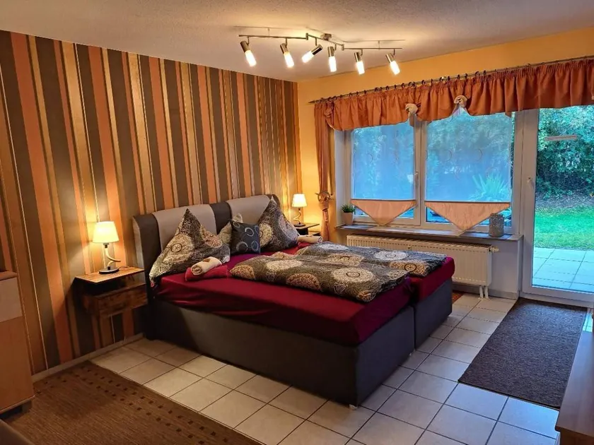 Flat with terrace | Garden view - Image 1