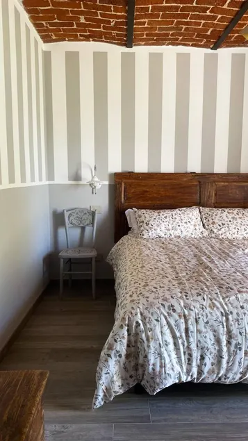Habitación en casa de familia con jardín | Vistas al jardín - Image 1