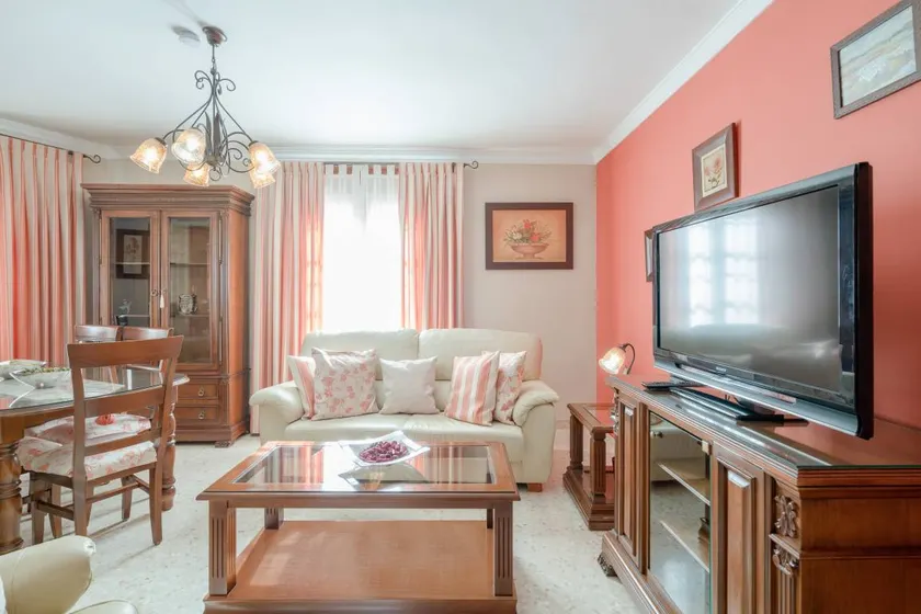 Fully equipped wonderful flat with terrace | Suitable for remote work - Image 1