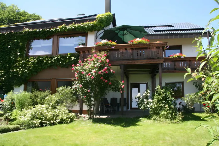 Fully equipped lovely apartment with garden & terrace | Garden view | Pets are welcome - Image 1