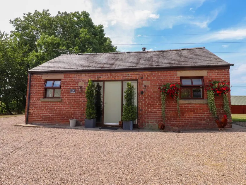 Cottage with garden - Image 1