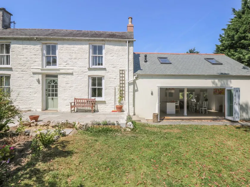 Cottage with garden - Image 1