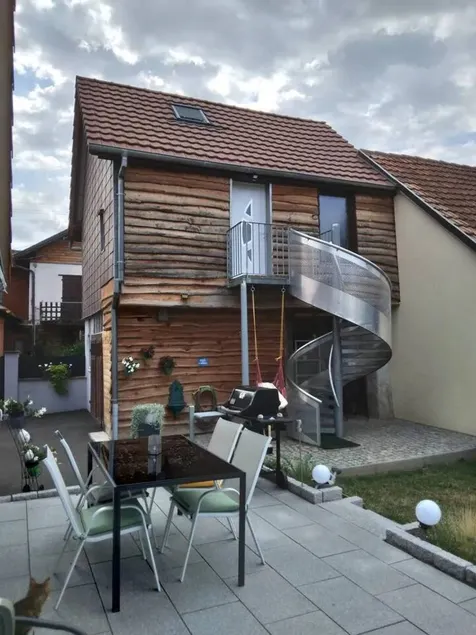 Hébergement avec barbecue, jardin et terrasse | Vue montagne | Idéal pour le télétravail - Image 1