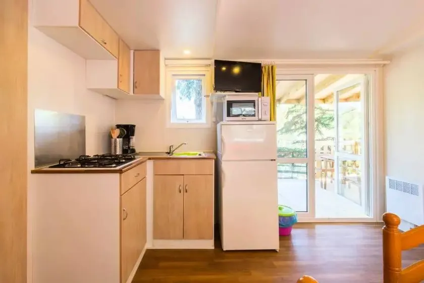 Mobile home with terrace & BBQ - Image 1