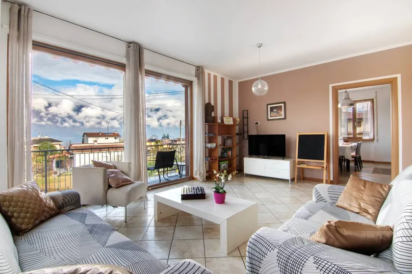 Spacieux appartement de vacances convivial et familial avec terrasse, jacuzzi et barbecue | Vue ville | Idéal pour le télétravail | Avec animaux bienvenus - Image 1