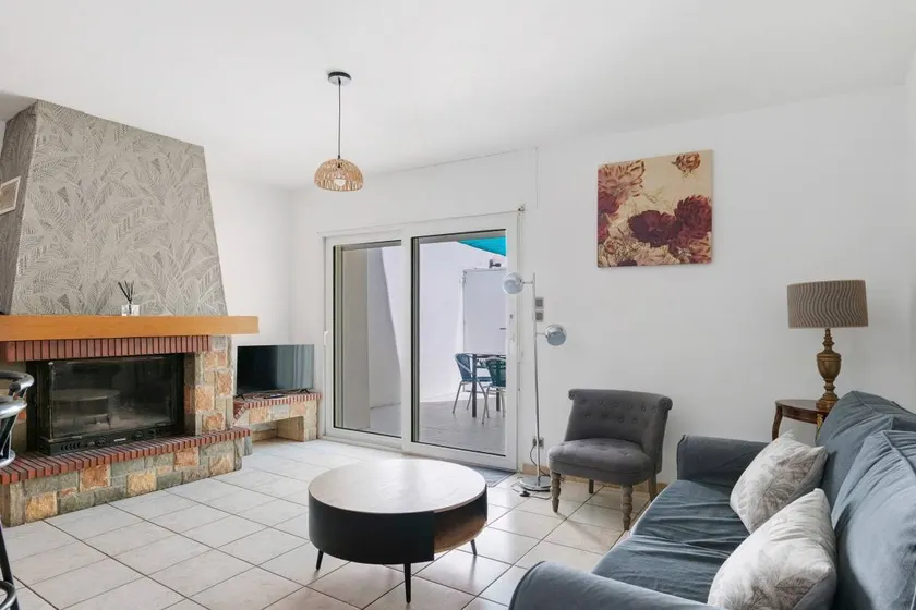 Casa con terrazza e griglia - Image 1