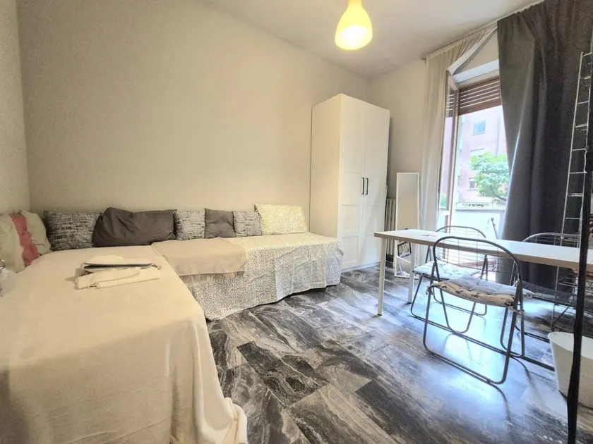 Chambre privée avec terrasse et jardin - Image 1