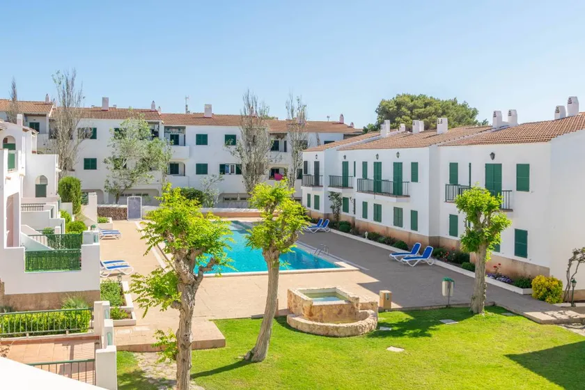 Family-friendly flat with terrace, garden & pool | Next to the beach - Image 1