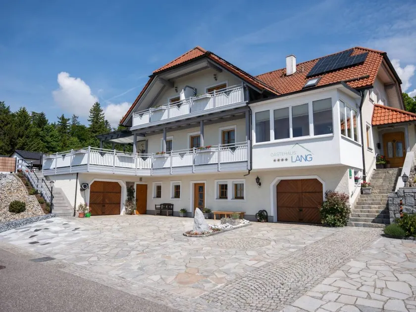 Wonderful holiday apartment with barbeque & garden | Nature view | Pets allowed - Image 1
