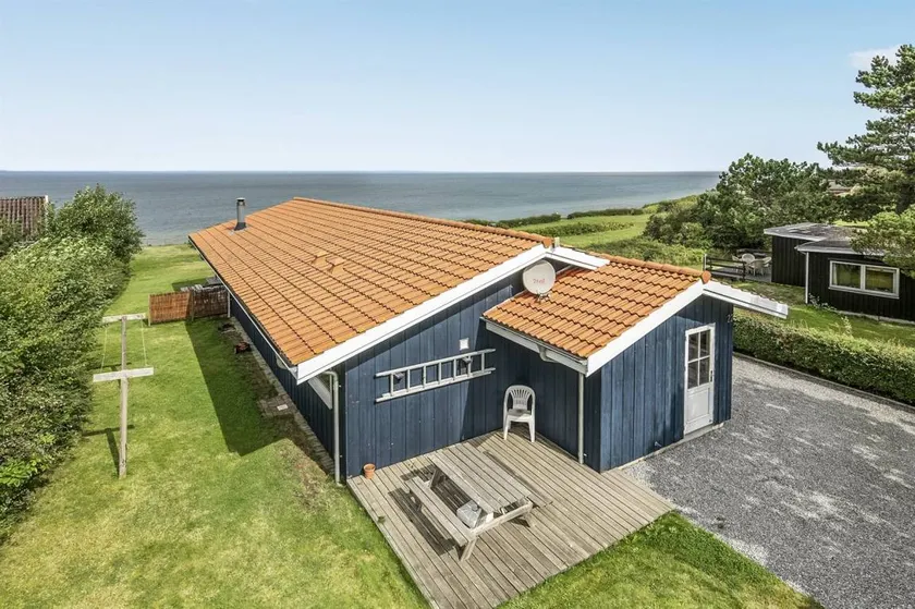 Fully equipped house with terrace, sauna & hot tub | Sea view - Image 1