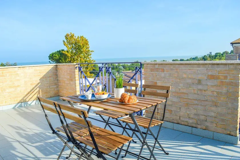 Appartamento con giardino, terrazza e piscina | Vista sul mare - Image 1