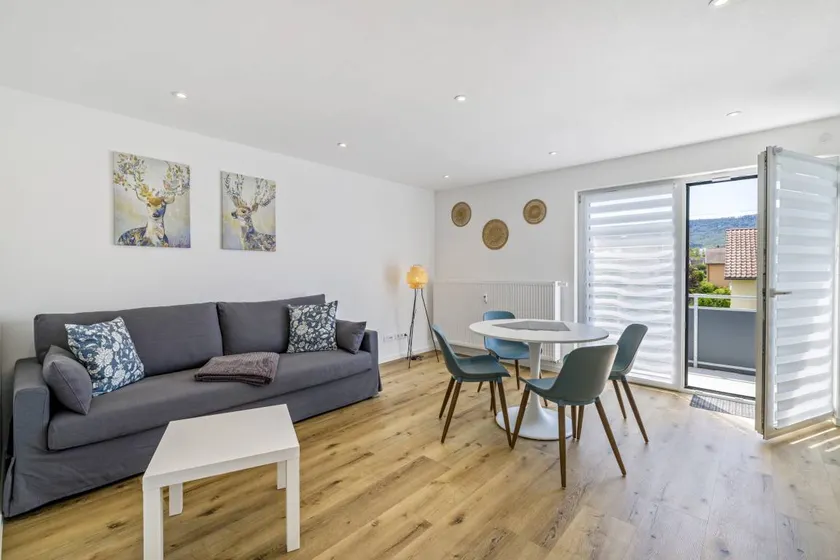 Flat | Mountain view - Image 1