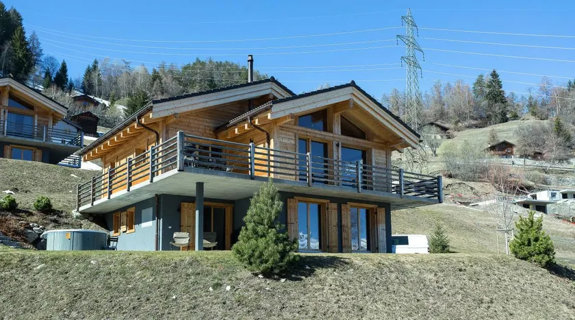 Holiday home with BBQ - Image 1