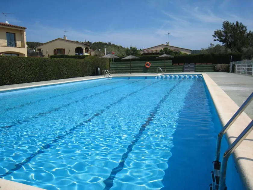 Casa con giardino e piscina - Image 1
