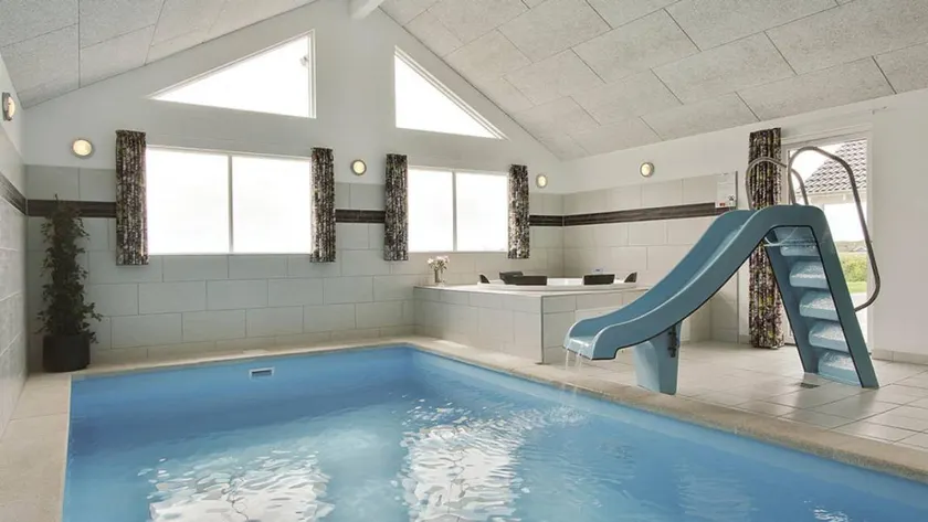 House with garden, terrace & private pool - Image 1