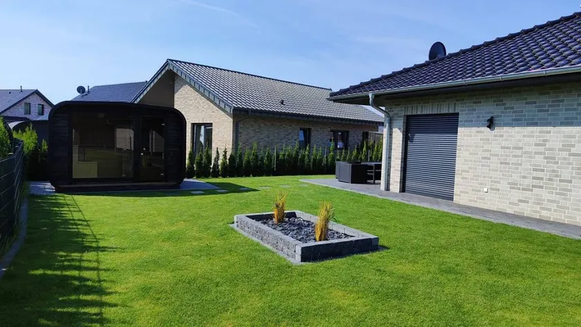 Family-oriented house with barbeque, terrace & garden | Pet-friendly - Image 1