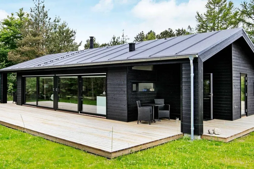 Fully equipped spacious house with sauna & terrace - Image 1