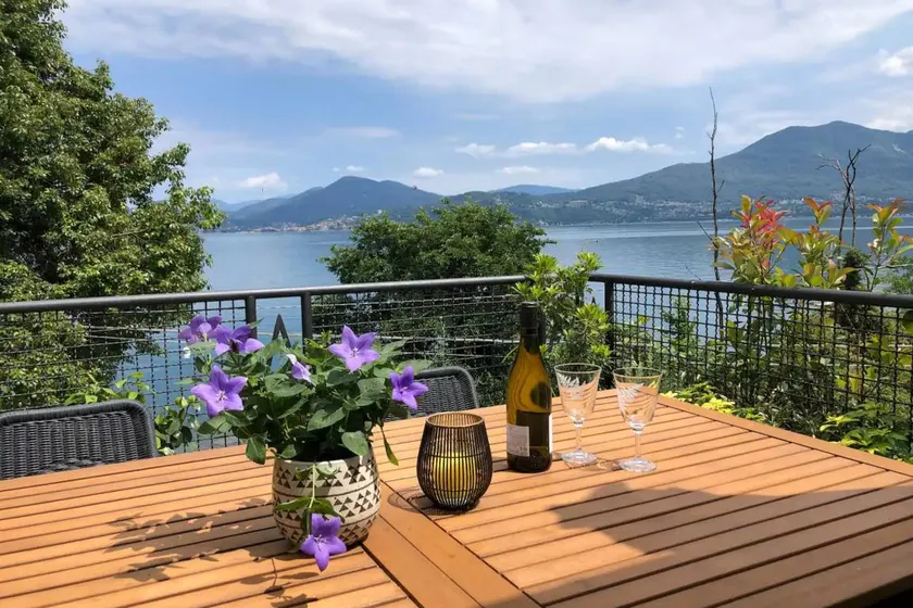 Ciao Lago: Front row view - Image 1