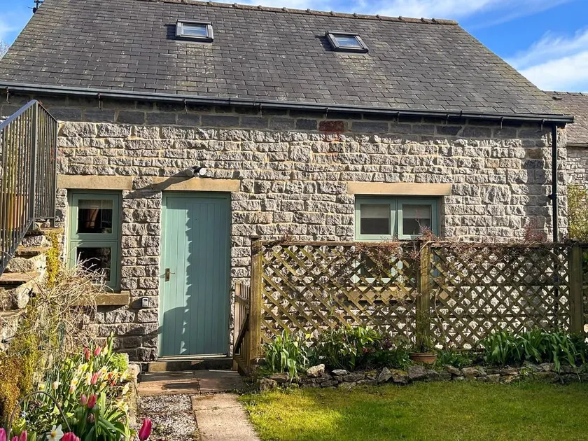 Children-friendly pleasant cottage with garden | River view | Dogs allowed - Image 1