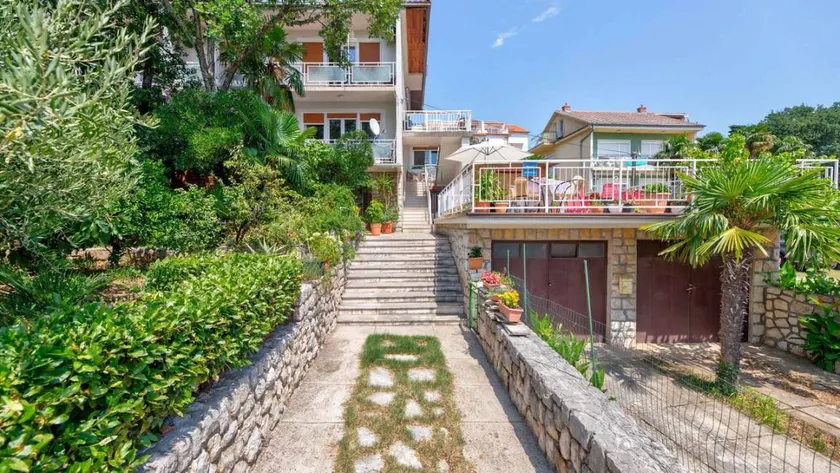 Flat with terrace | Close to the beach | Pets are welcome - Image 1