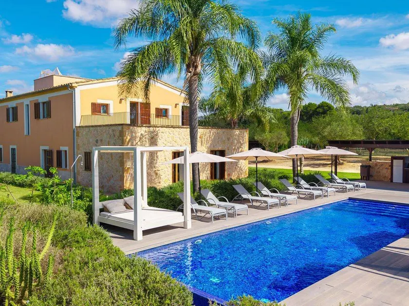 Family-oriented big finca with terrace, hot tub & barbecue | Panoramic view - Image 1