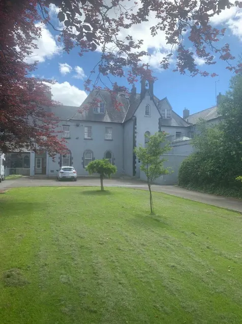 Presentation Convent - Image 1