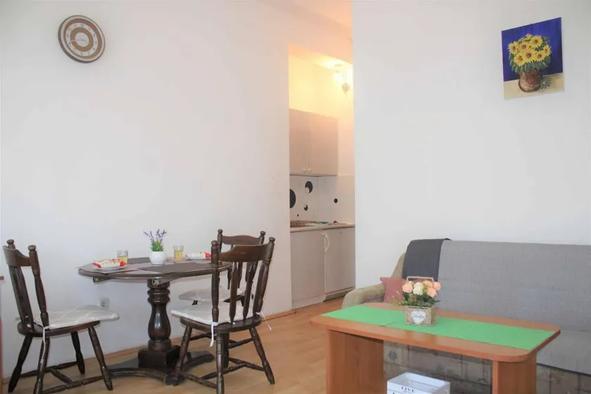 Holiday apartment with terrace - Image 1