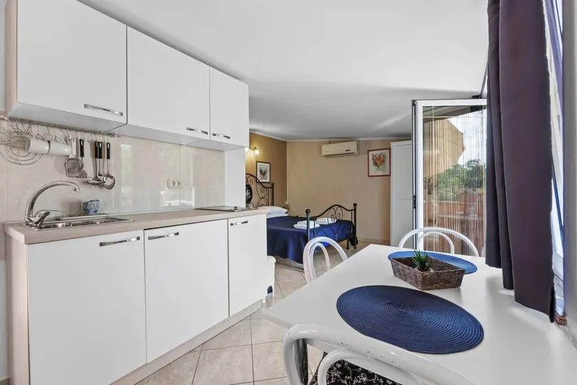 Holiday apartment with barbeque & garden | Garden view - Image 1
