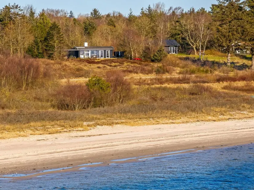 Lovely holiday home with panoramic view of the fjord. - Image 1