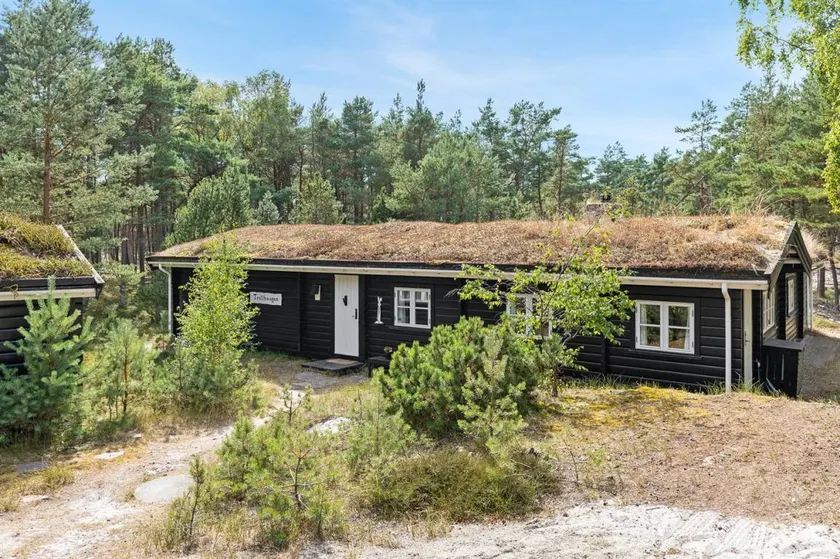 Fully equipped holiday home with terrace, jacuzzi & BBQ | Close to the beach - Image 1